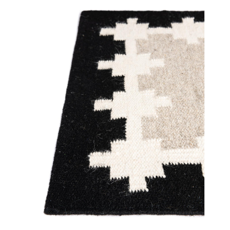 Bungalow Rose Aabha Haymana Rug, Rectangle 7'10" x 10'