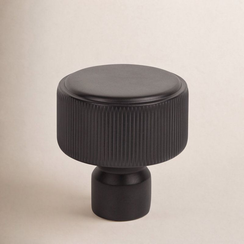 Dempsey Round Knob 1 1/4 Inch, Flat Black