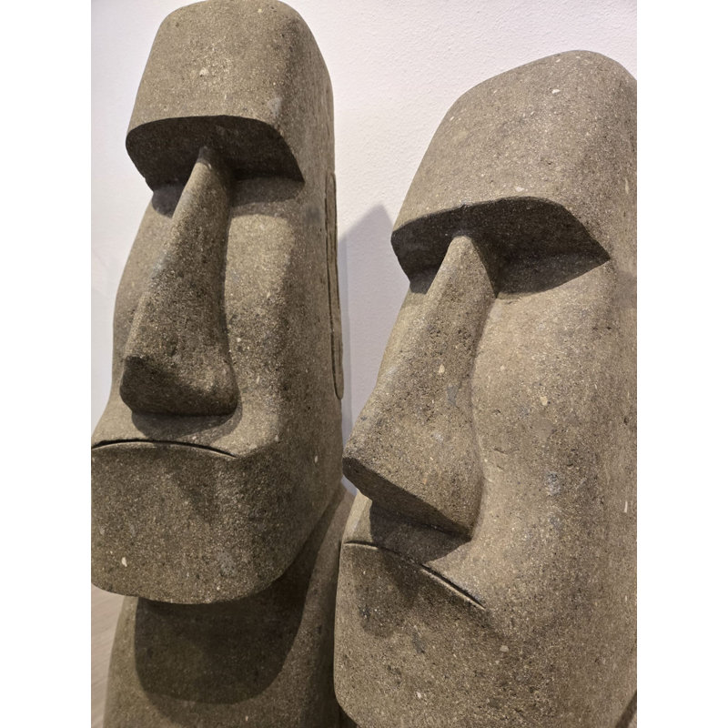 Statue moai verte en pierre de lave, H 48 po x l 15 po x P 15 po
