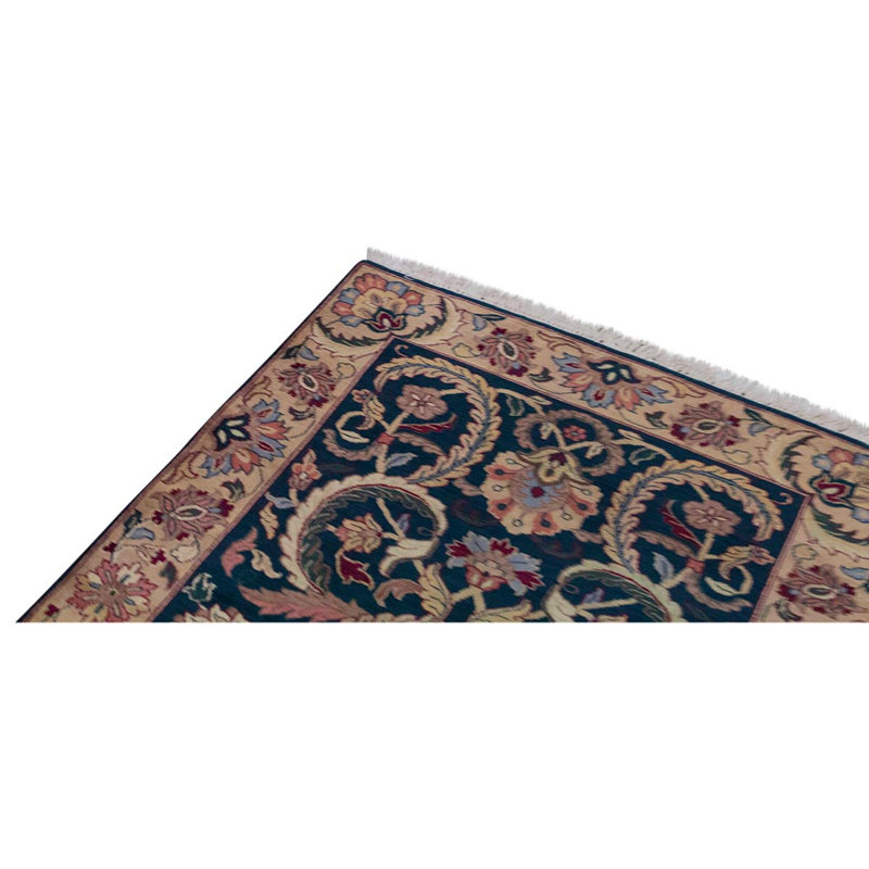 Hand Knotted Oriental Area Rug
