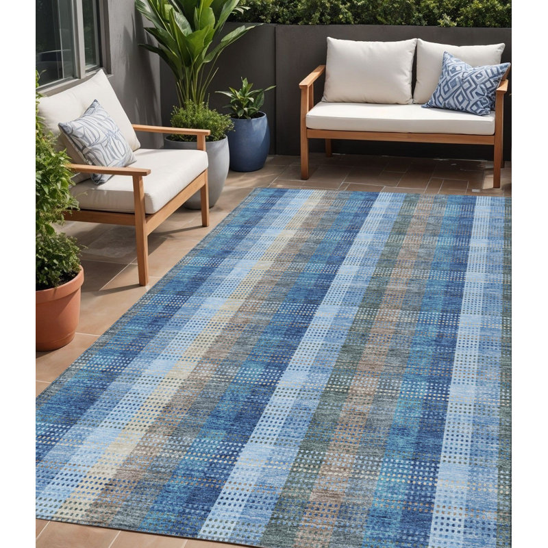 Tapis extérieur lavable à carreaux bleu ciel et beige 5 pi x 8 pi