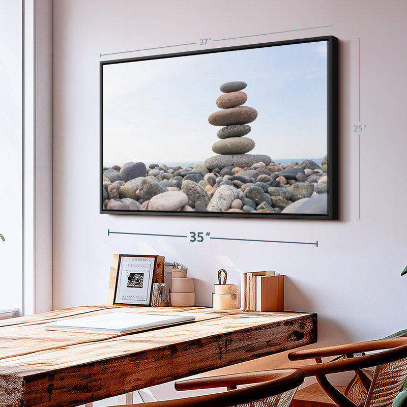 Impression sur toile Seaside Stone Stack, H 25 po x l 37 po