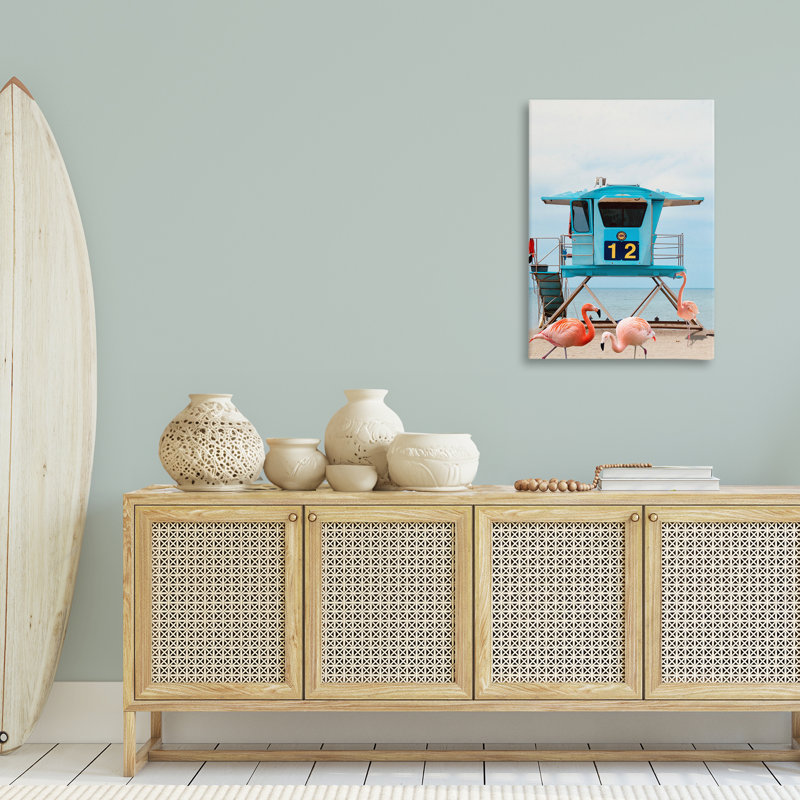 Plage sur la plage avec toile de flamants roses, design par Ashley Singleton, H 36 po x l 24 po