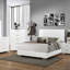 Commode et commode blanches ultrabrillantes