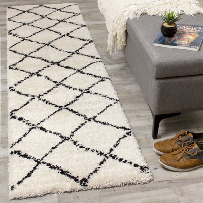 Tapis d'intérieur doux ivoire / noir à motif géométrique Lydon