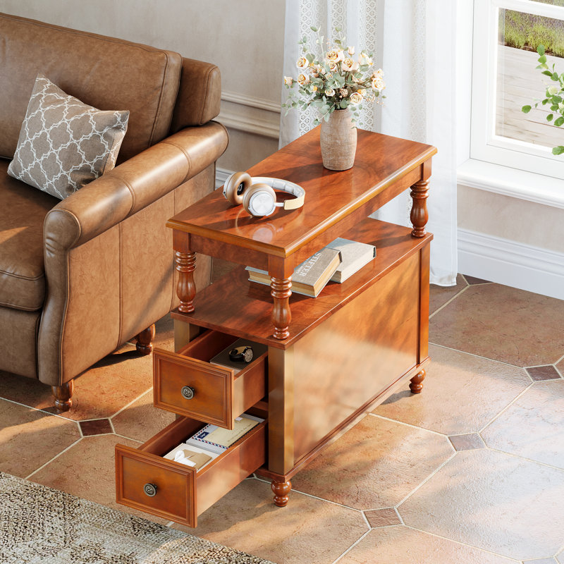 Table de bout à 2 tiroirs en bois massif avec détails cannelés, Noyer, 1