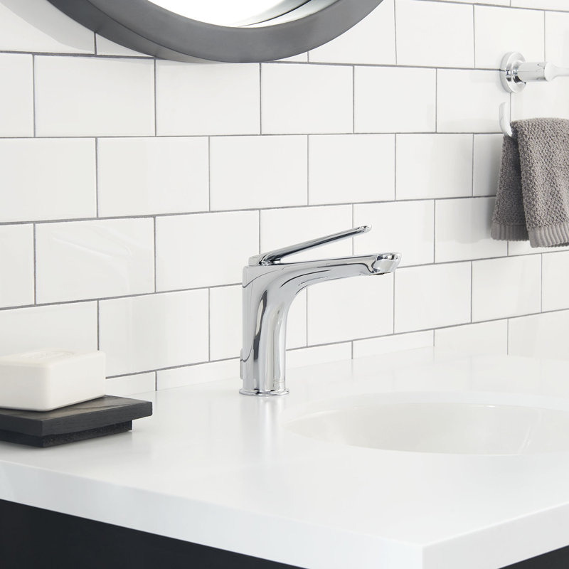 Single-Hole Single-handle Bathroom Faucet with Drain Assembly, Silver