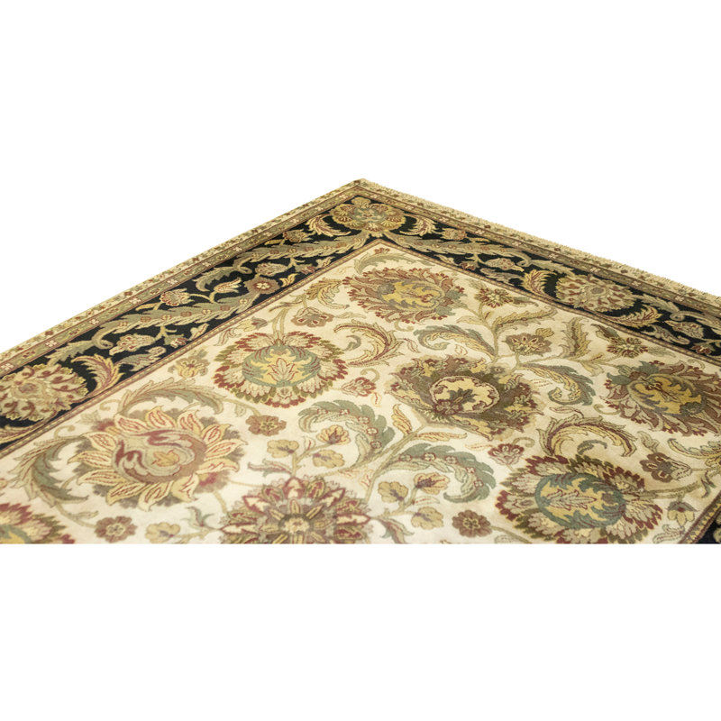 Tapis noir et rouge noué à la main de haute qualité