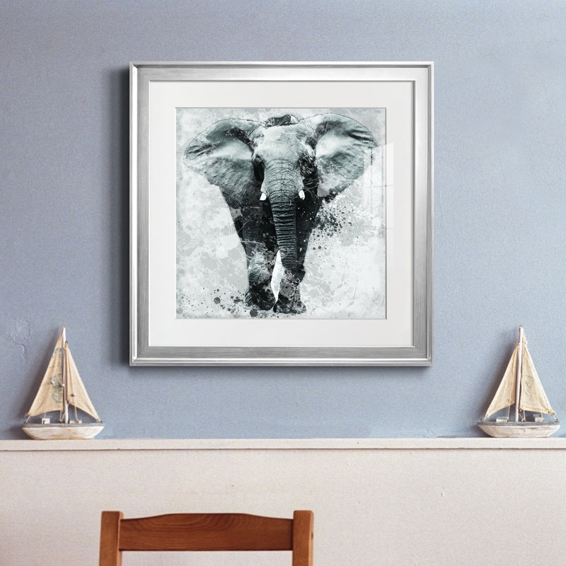 Proud Elephant - peinture encadrée, H 22,5 po x l 22,5 po x P 1,5 po, Papier avec cadre argenté