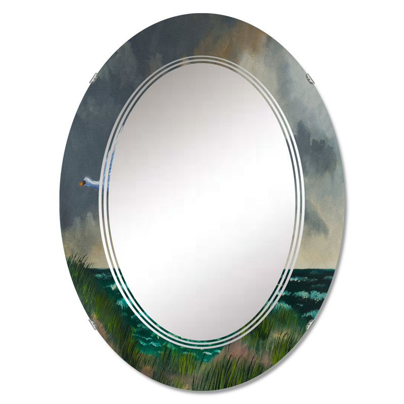 Quatre oiseaux blancs qui volent sur une côte - miroir mural nautique et côtier ovale, 30 po x 20 po