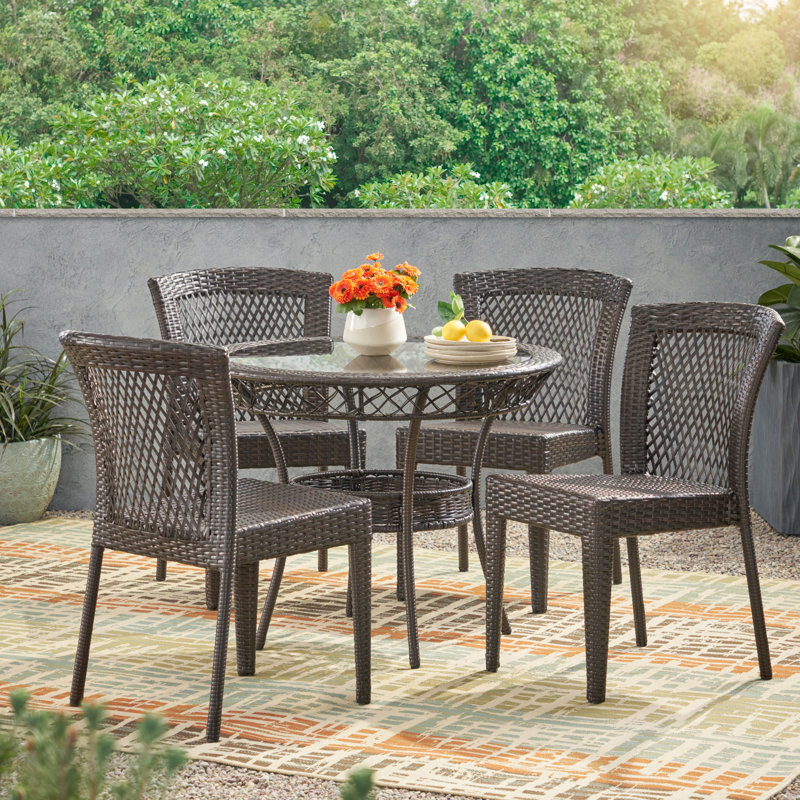 Fiona 4 - Person Round Outdoor Dining Set
