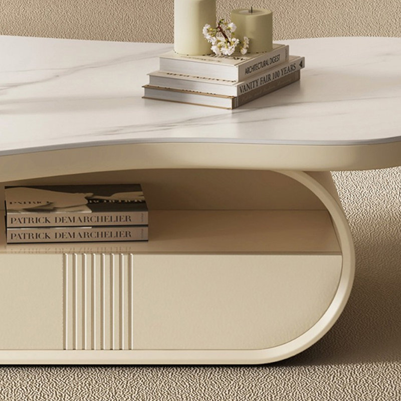 Table basse simple de luxe crème
