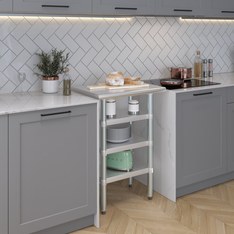 Table en acier inoxydable 18 po x 24 po avec trois tablettes inférieures