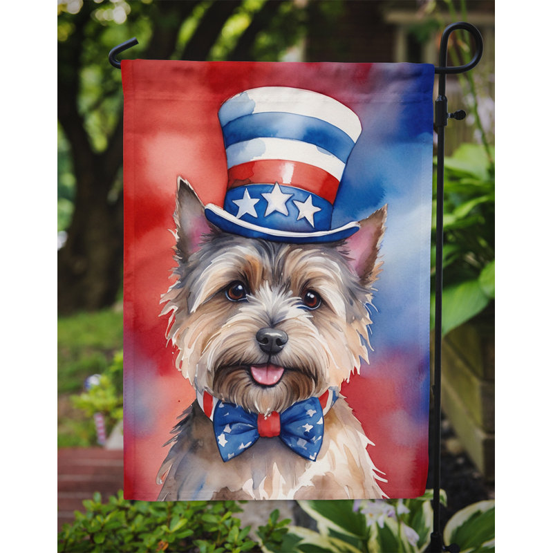 Drapeau patriotique du jardin américain, Cairn terrier brun