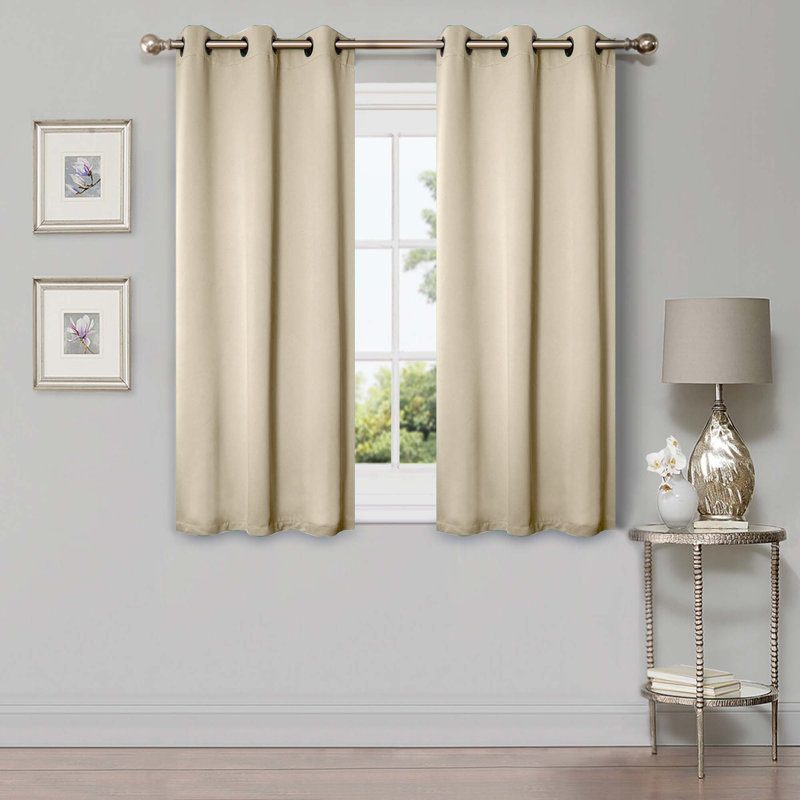 Paire de rideaux obscurcissant avec œillets Millendon, Ivoire ivoire, L 42 po x L 63 po