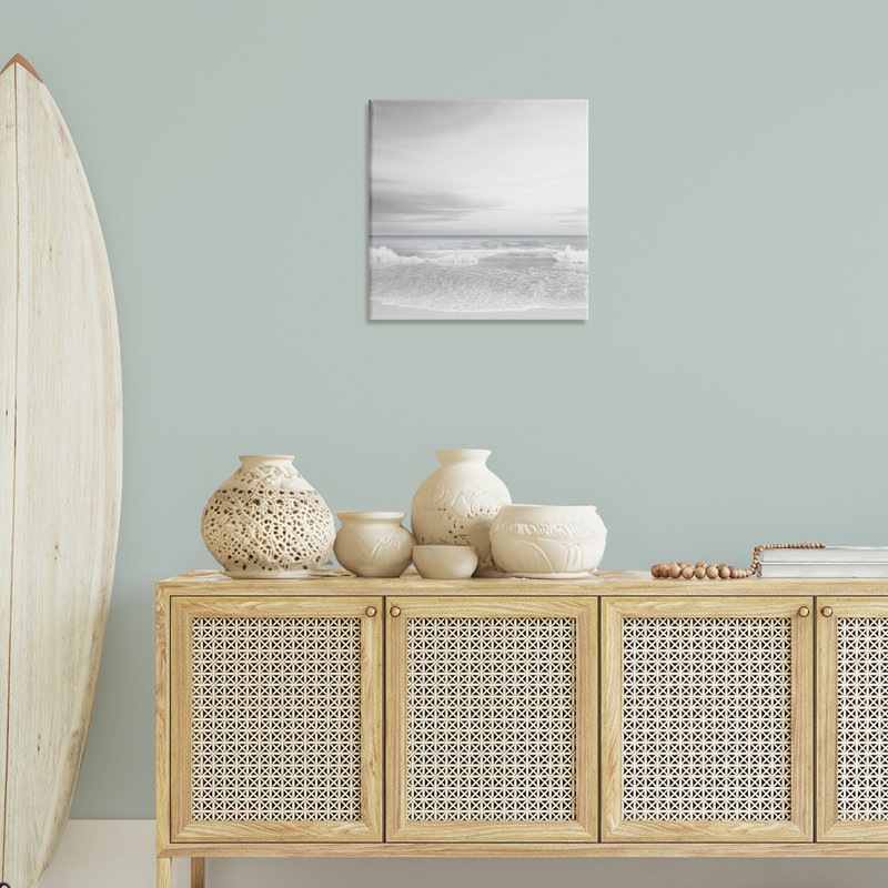 Toile Soft Peaceful Beach Waves, design par Maggie Olsen, H 24 po x l 24 po