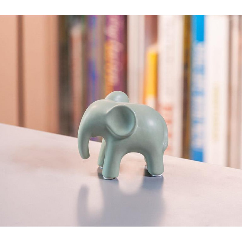Ensemble de 6 petites figurines d'éléphant