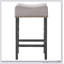 Ensemble de 2 tabourets à hauteur de comptoir en lin brun clair et gris vieilli, parfait pour les cuisines et les bars modernes, alliant style et confort.