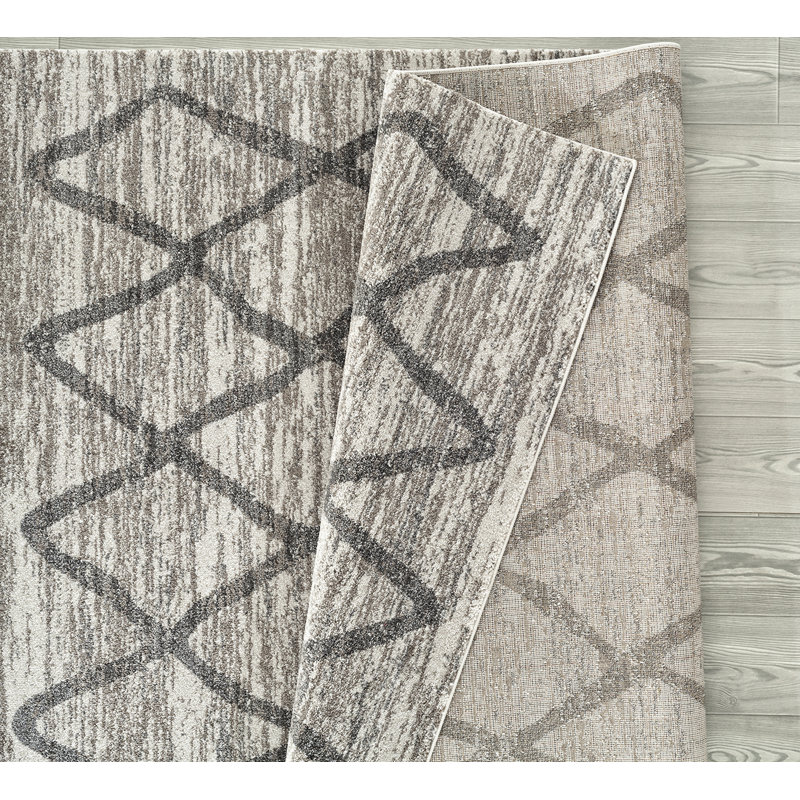 Tapis gris à motif géométrique Dunmurry, Rectangle 5 pi 2 po x 7 pi 2 po