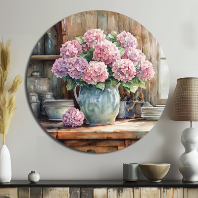 «Hydrangeas In The Farm Kitchen In Pottery Vase II - Hydrangea», reproduction métallique ronde