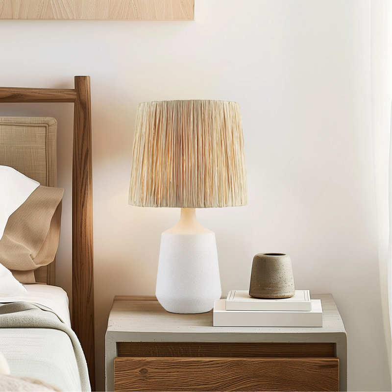 Lampe de table en céramique blanche voir ci-dessous