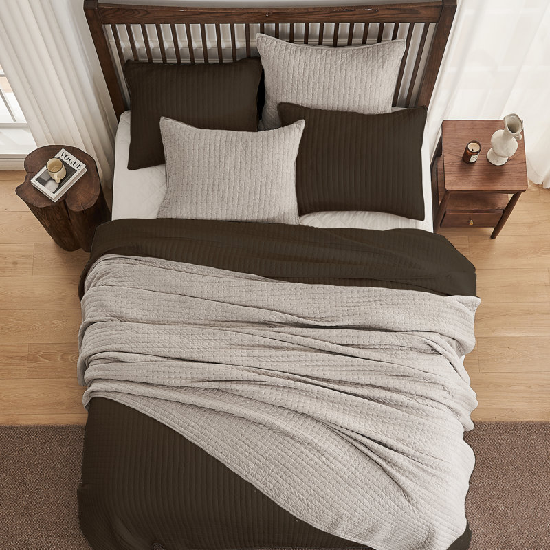 Full Brown Cotton Reversible Quilt Set with Channel Stitch