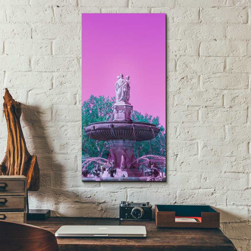 Art mural en verre «Magenta Pop Fountain» par Life BeautifuLEE, H 24 po x l 12 po