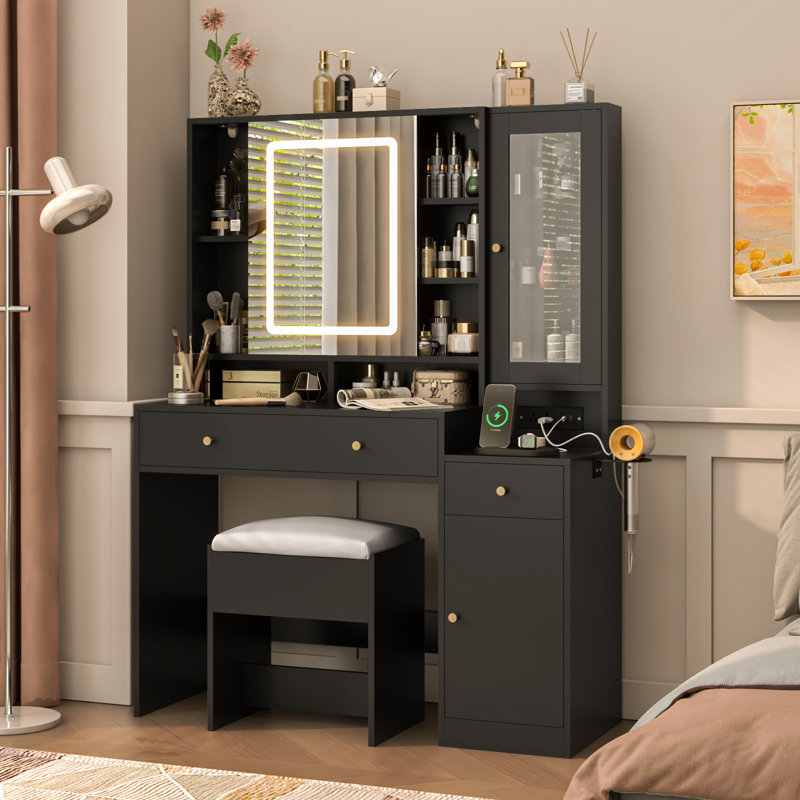 Teslim Vanity, Black