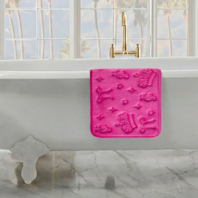 Juicy Couture Crowns and Bows Memory Foam 1-Piece Bath Mat