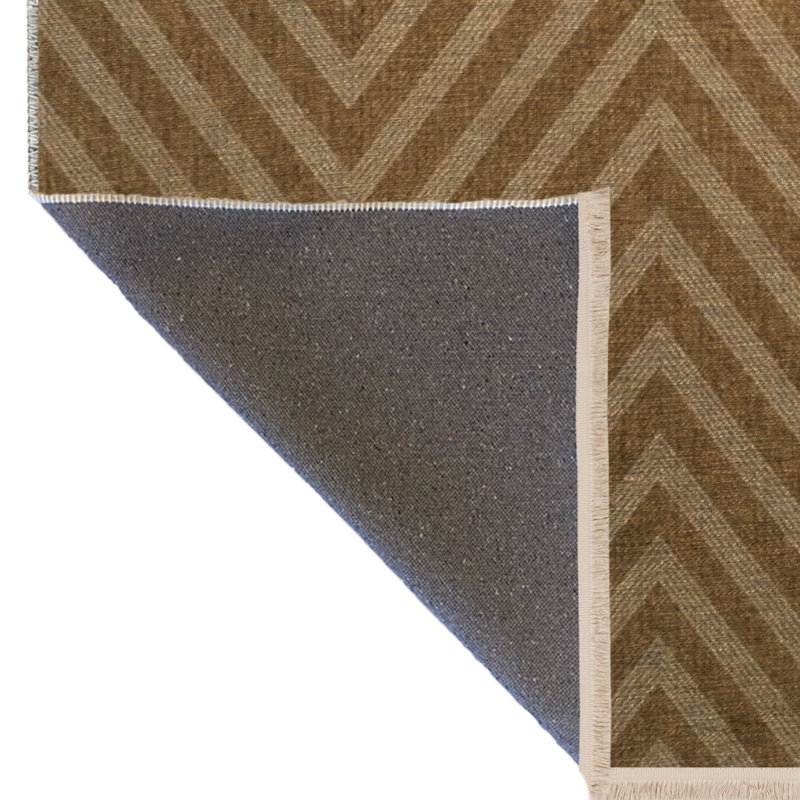 Tapis décoratif beige beige brun à motif géométrique à franges, Rectangle 2 pi 8 po x 5 pi
