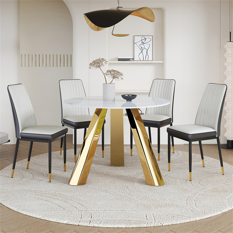 Une table de salle à manger ronde de 42 pouces
