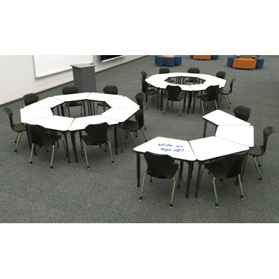 20 - Ensemble de bureau et de chaises pour étudiants en bois manufacturé de 30 po