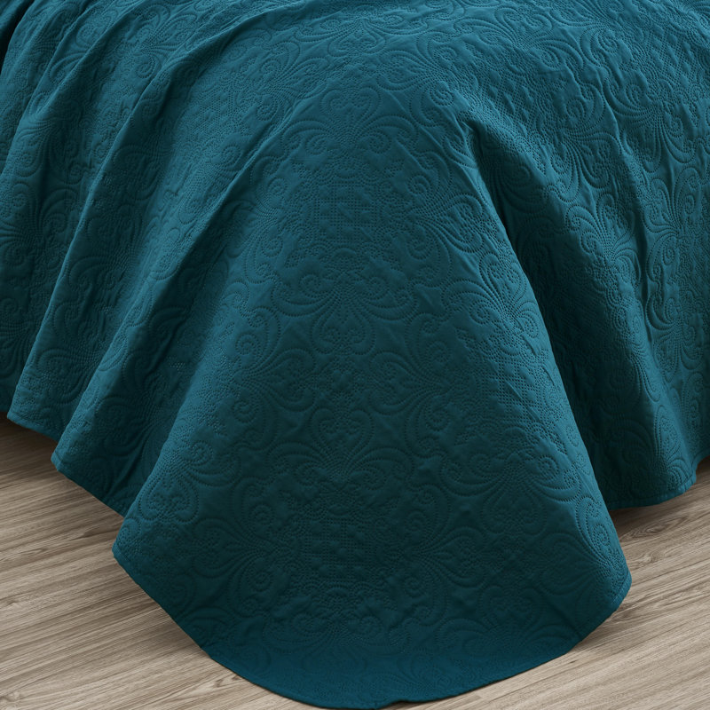 Luca 3-Piece Lightweight Microfiber Oversized Bedspread Set, King Coverlet/Bedspread + 2 King Shams, Teal