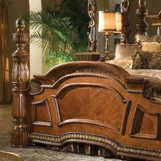 Villa Valencia Solid Wood Scalloped Bed