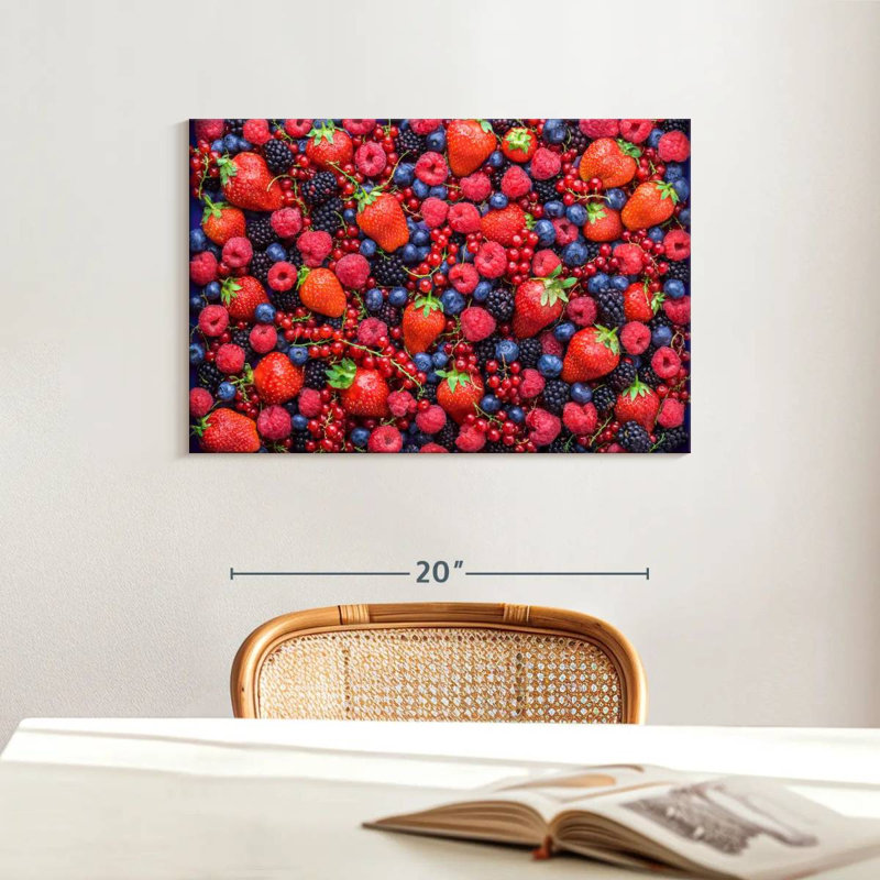 Yarlin Berries, 16" H x 24" W
