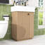 Meuble-lavabo de salle de bain avec lavabo en céramique, armoire de rangement et tablettes ouvertes-1096275697