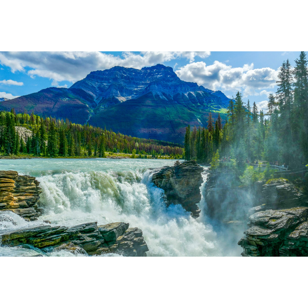 Die malerischen Athabasca-Wasserfälle