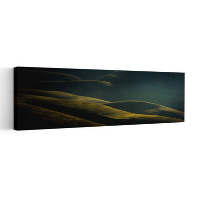 «Golden Rolling Hills», art dramatique éthéré, paysage paisible, nature