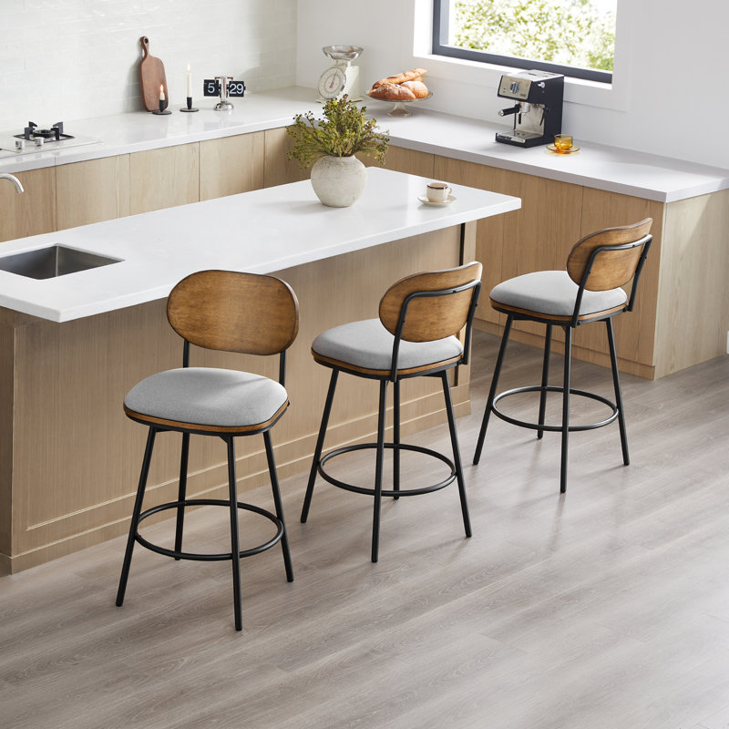 Tabouret pivotant et en métal Avriel, 3, Gris clair, Tabouret de comptoir avec siège d'une hauteur de 
