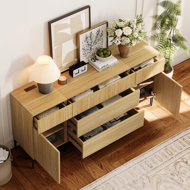 63" Modern Wood 5-Drawer Dresser With Reeded Design, Minimalist Dresser Organizer Storage With Charging Station For Bedroom,Living Room, Entryway