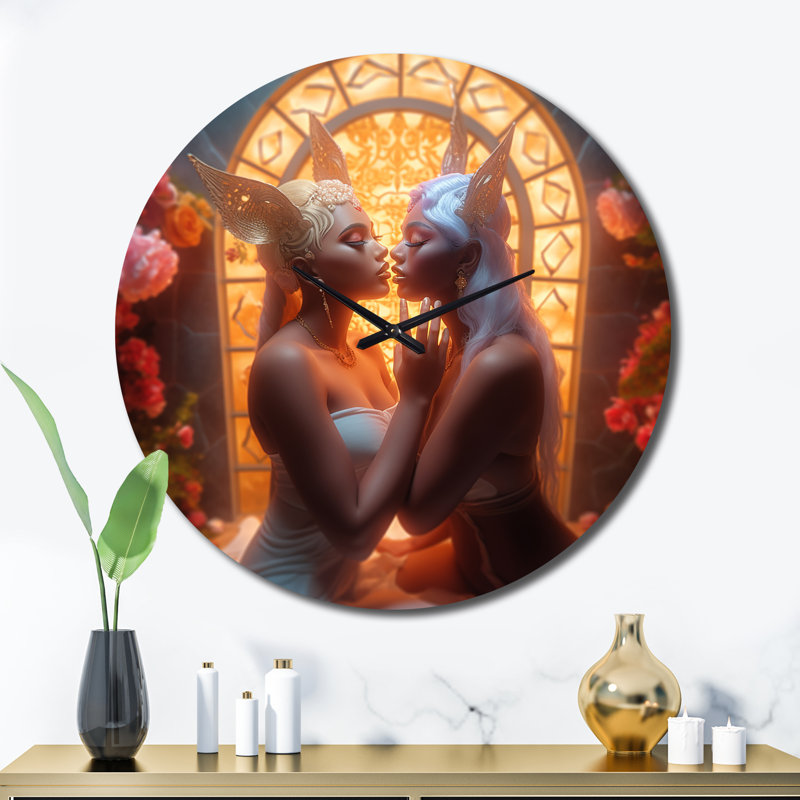 Horloge murale Divine Kissing Goddess Love, Très grand