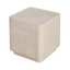 Table d'appoint élégante au fini travertin beige, durable et légère pour une utilisation intérieure et extérieure