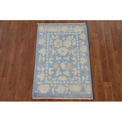 Tapis floral bleu Oushak