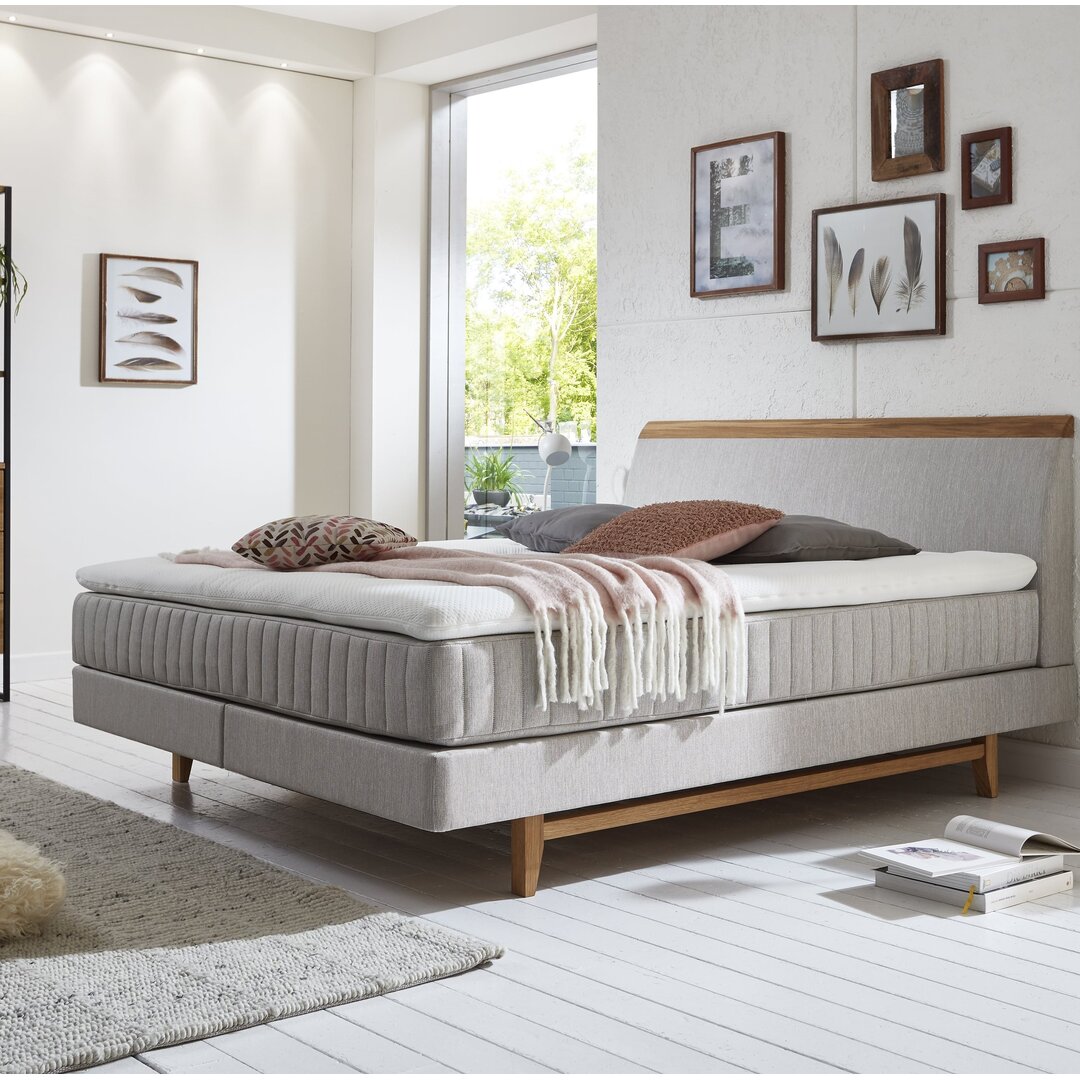 Boxspringbett Sheelah mit Topper