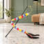 Disponible en couleurs multicolores profondes et en taille unique, cette baguette interactive est conçue pour les chats et les chatons d'intérieur.