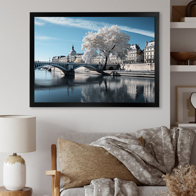 Marutani " France White Seine Serenity "