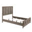 Très grand lit transitionnel de style contemporain, assemblage simple et tons de bois riches, design élégant et minimaliste en chêne gris chaud