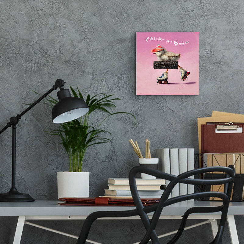 «Roller Chick» par Lucia Heffernan, H 12 po x l 12 po x P 0,13 po
