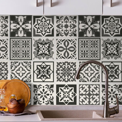 15cm x 15cm PVC Peel & Stick Mosaic Tile