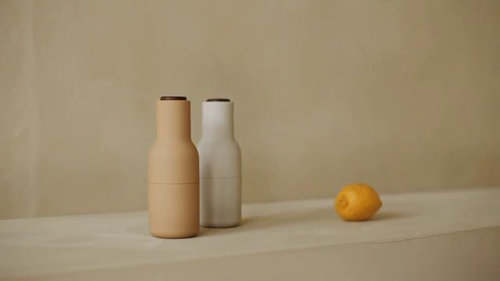 Bottle salt and pepper grinders in brown - Audo Copenhagen